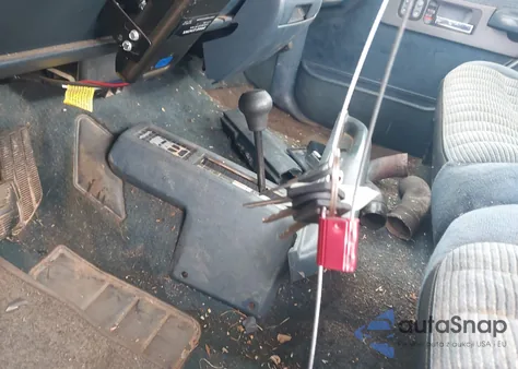 1993 Chevrolet Gmt-400 K2500 из США, поврежденный, VIN 1GCGK24N4PE113604